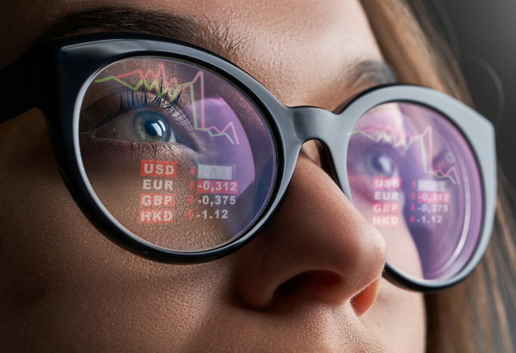 Cómo controlar las emociones en el trading: Paso a Paso 2025 ✅