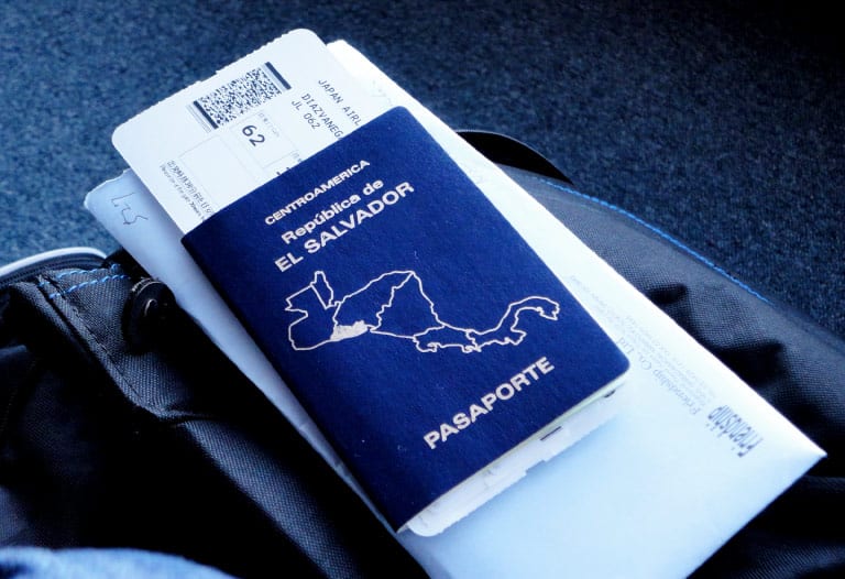 How to obtain the citizenship of El Salvador?